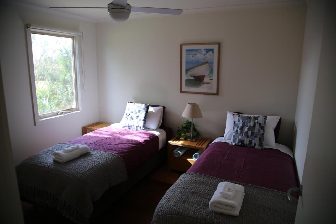 Rural 5 Star Villa'S With Resort Amenities Cowes Esterno foto